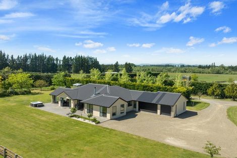 Photo of property in 53 Swamp Road, Loburn, Rangiora, 7472