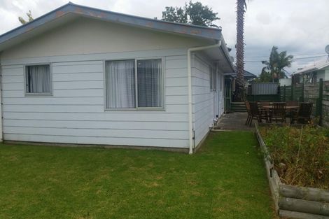 Photo of property in 24b Tironui Station Road, Papakura, 2112