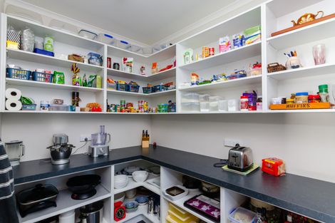 Photo of property in 1 Mill Grove, Carterton, 5713