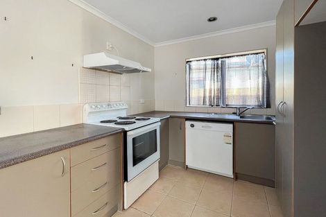 Photo of property in 93 Farquhar Road, Glendene, Auckland, 0602