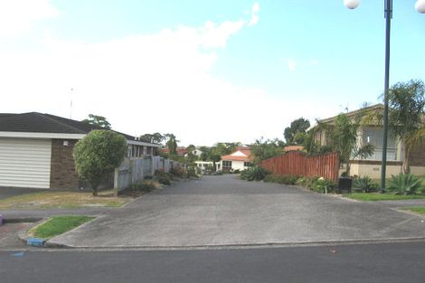 Photo of property in 6 Cesari Place, West Harbour, Auckland, 0618