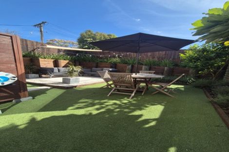 Photo of property in 9/45 Vera Road, Te Atatu South, Auckland, 0610