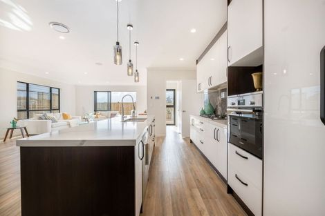 Photo of property in 94 Tir Conaill Avenue, Flat Bush, Auckland, 2019