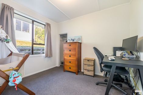 Photo of property in 212 Waddington Drive, Naenae, Lower Hutt, 5011