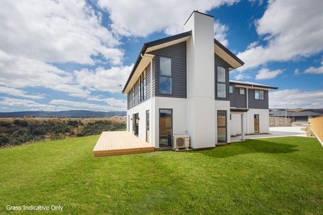 Photo of property in 54 Sardinia Grove, Fitzherbert, Palmerston North, 4410