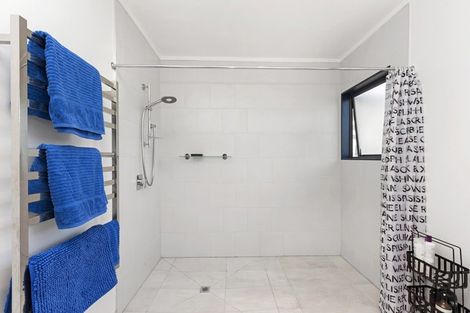 Photo of property in 24a Manukau Road, Raglan, 3225