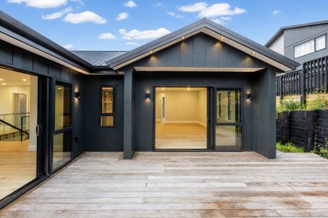 Photo of property in 7 Halcyon Bay Lane, Wainui, 0992