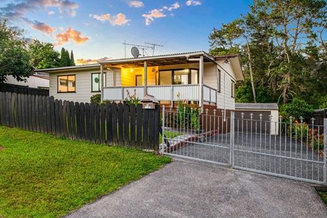 Photo of property in 14 Alidade Place, Massey, Auckland, 0614