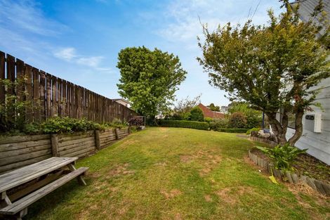 Photo of property in 6 Warkworth Grove, Bell Block, New Plymouth, 4312