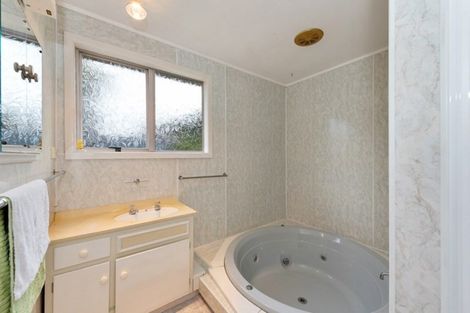 Photo of property in 27 Hibiscus Avenue, Hamilton Lake, Hamilton, 3204