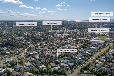 Photo of property in 2/31 Kiteroa Terrace, Rothesay Bay, Auckland, 0630
