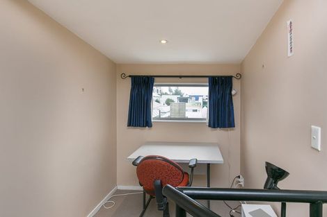 Photo of property in 8/17 Adelaide Road, Mount Cook, Wellington, 6021