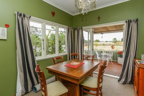 Photo of property in Sawyers Arms Hotel, 11 Buckland Street, Tikokino, Waipawa, 4273