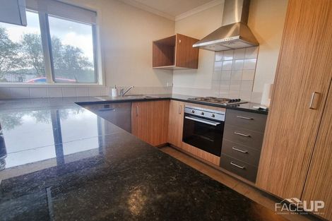 Photo of property in 13 Anna Lane, Glen Eden, Auckland, 0602