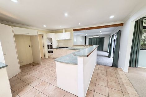 Photo of property in 30 Royal View Road, Te Atatu South, Auckland, 0610