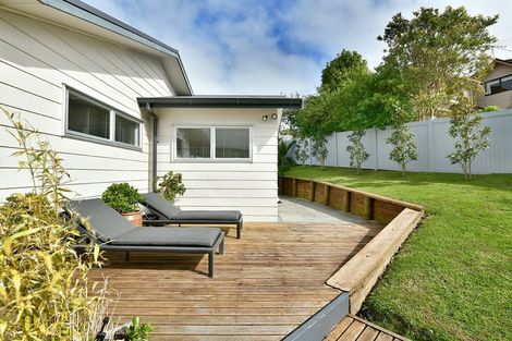 Photo of property in 18 Tamatea Drive, Snells Beach, 0920