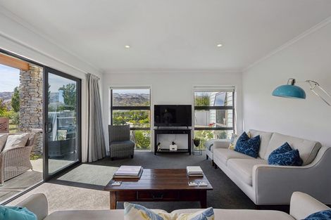 Photo of property in 54 Stratford Drive, Mount Pisa, Cromwell, 9383