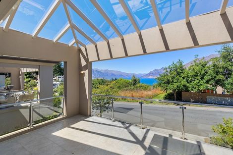 Photo of property in 10b Vancouver Drive, Queenstown, 9300