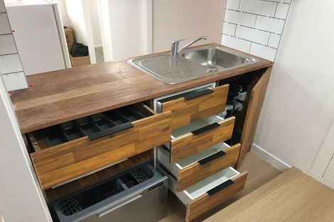 Photo of property in 19 Ferry Parade, Herald Island, Auckland, 0618