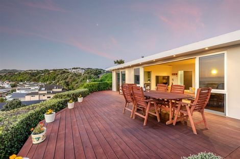 Photo of property in 11 Motuhara Road, Plimmerton, Porirua, 5026