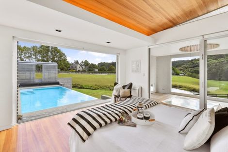 Photo of property in 47 Hardens Lane, Paremoremo, Auckland, 0632