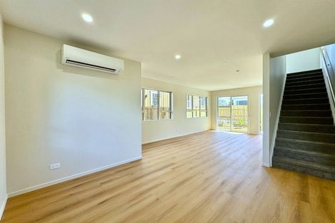 Photo of property in 118 Pigeon Mountain Road, Half Moon Bay, Auckland, 2012
