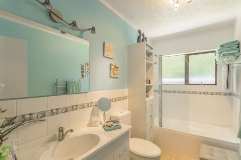 Photo of property in 349b Te Moana Road, Waikanae, 5036