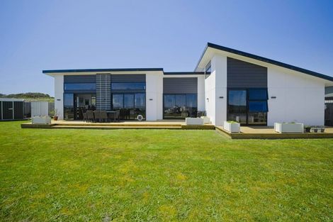 Photo of property in 8 Racecourse Terrace Rise, Hokitika, 7882