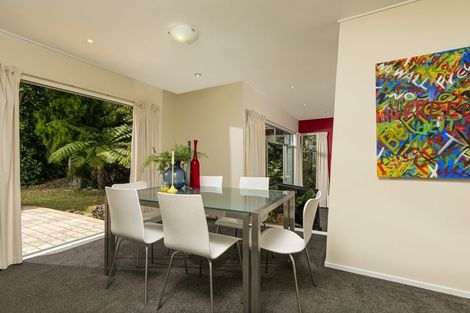 Photo of property in 20 Highwood Grove, Torbay, Auckland, 0630