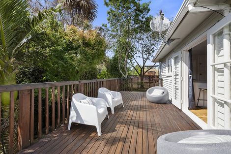 Photo of property in 117f Seaview Road, Westown, New Plymouth, 4310