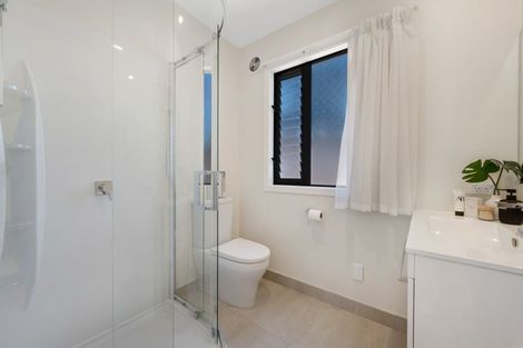 Photo of property in 32c Devon Road, Bucklands Beach, Auckland, 2012