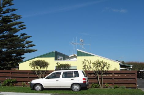 Photo of property in 19a Egmont Street, Castlecliff, Whanganui, 4501