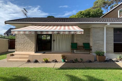 Photo of property in 2/10 Raewyn Place, Pakuranga, Auckland, 2010