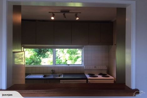 Photo of property in 4/49 Maungaraki Road, Korokoro, Lower Hutt, 5012