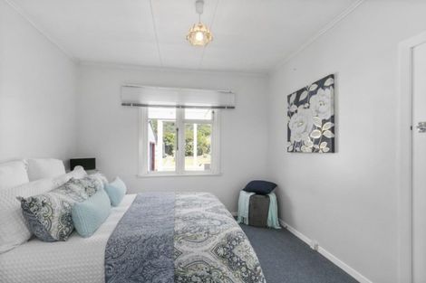Photo of property in 43 Totara Street, Wainuiomata, Lower Hutt, 5014