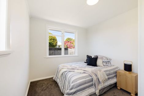 Photo of property in 23 Lambeth Crescent, Northcote, Christchurch, 8052