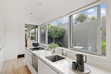 Photo of property in 2/21 Richmond Avenue, Northcote Point, Auckland, 0627