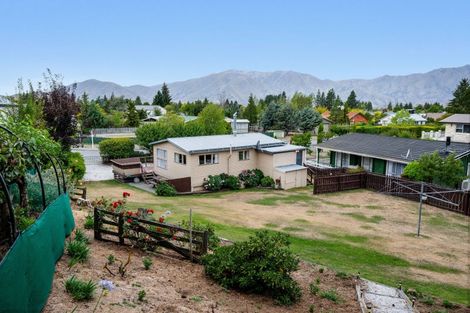 Photo of property in 32 Black Peak Road, Omarama, 9412