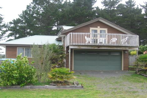 Photo of property in 122 Ake Ake Avenue, Matarangi, Whitianga, 3592