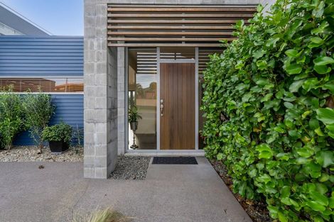 Photo of property in 61 Karamea Street, Whalers Gate, New Plymouth, 4310
