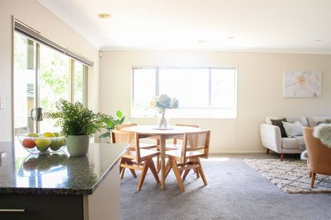 Photo of property in 24 Erlestoke Crescent, Churton Park, Wellington, 6037