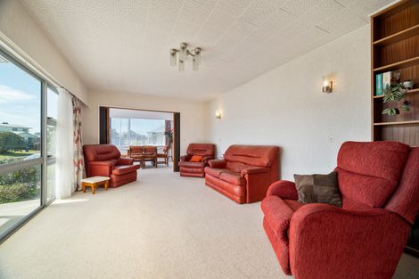 Photo of property in 10 Rameses Place, Pomare, Rotorua, 3015