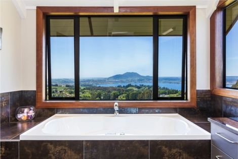 Photo of property in 121 Highland Drive, Acacia Bay, Taupo, 3385