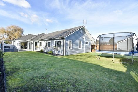 Photo of property in 8 Highfield Lane, Rangiora, 7400