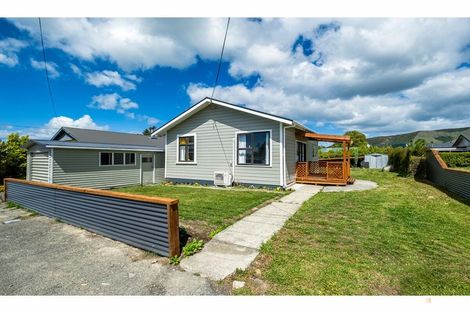 Photo of property in 11 George Street, Waimate, 7924
