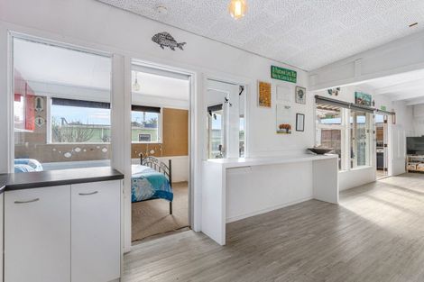 Photo of property in 2a Andresen Street, Foxton Beach, Foxton, 4815