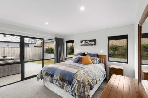 Photo of property in 45 Corriedale Road, Jacks Point, 9371