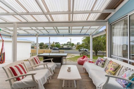 Photo of property in 132 Achilles Avenue, Whangamata, 3620