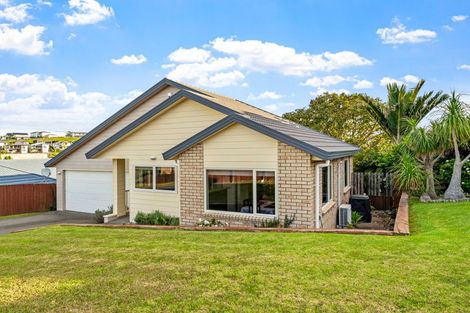 Photo of property in 90 Tauranga Place, Orewa, 0931