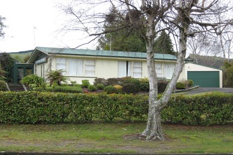Photo of property in 79 Marina Terrace, Kinloch, Taupo, 3377